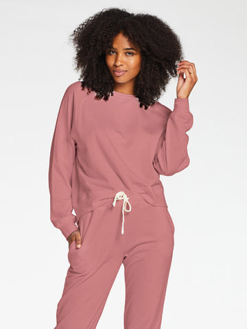 https://www.sandpipers.ca/cdn/shop/products/vitamin-a-cora-fleece-top-with-kennedy-jogger-in-eco-soft-sunkissed-100SW_100P_ESS_10_large.jpg?v=1602622613